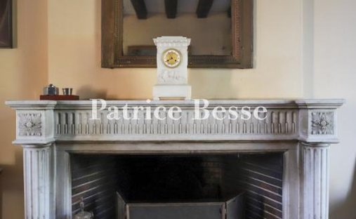 17th Century Castle And Its Outbuildings On Approximately 10 Hectares