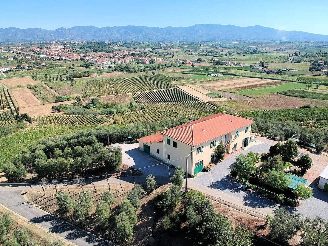 Country House in Center, Cerreto Guidi, Tuscany 3 - 12745619