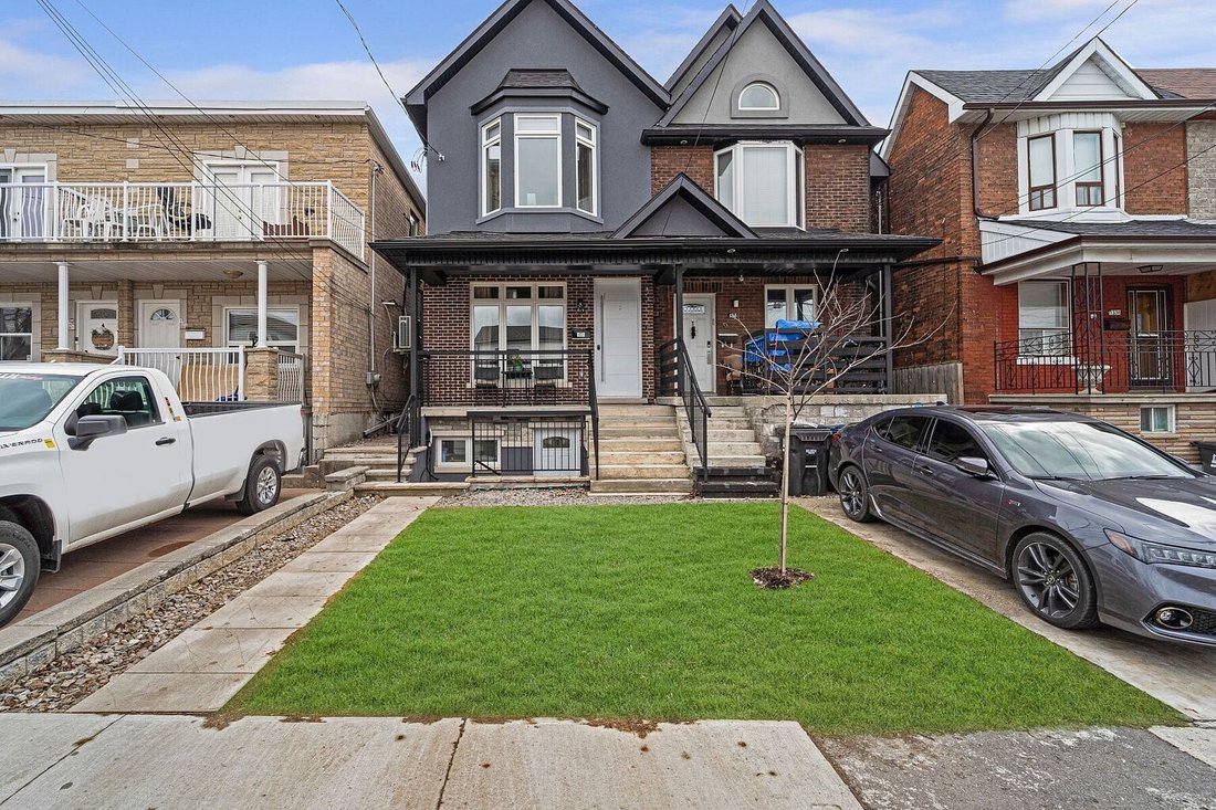 Apartment in Toronto, Ontario, Canada 2 - 15146303