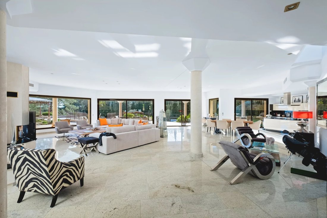 Villa in Mougins, Provence-Alpes-Côte d'Azur, France 5 - 14750594