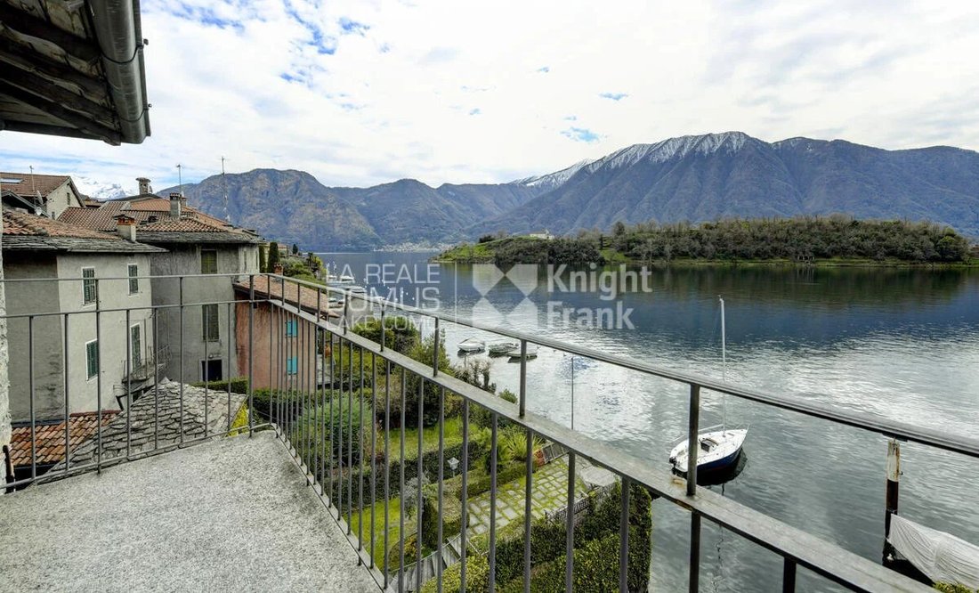 Apartment in Ossuccio, Lombardy, Italy 3 - 14005582