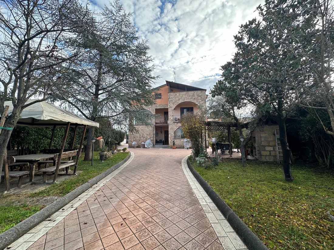Villa a San Romano, Toscana, Italia 1 - 15145016