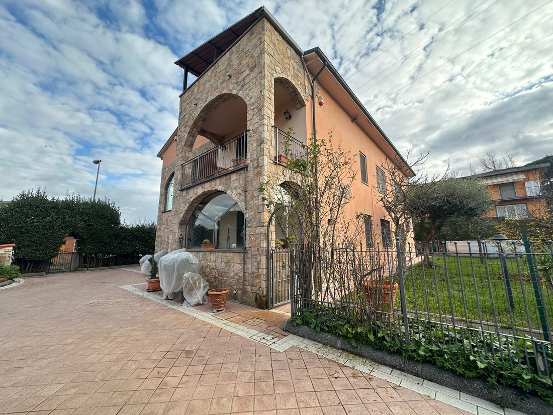 Villa a San Romano, Toscana, Italia 3 - 15145016