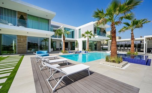 Villa in Dubai, Dubai, United Arab Emirates 1