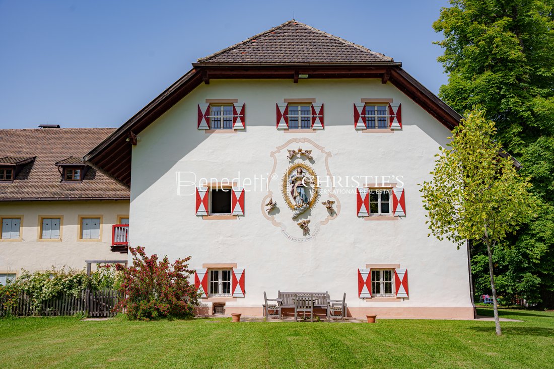 Whispers of the Dolomites: A Timeless Aristocratic Haven in Ritten