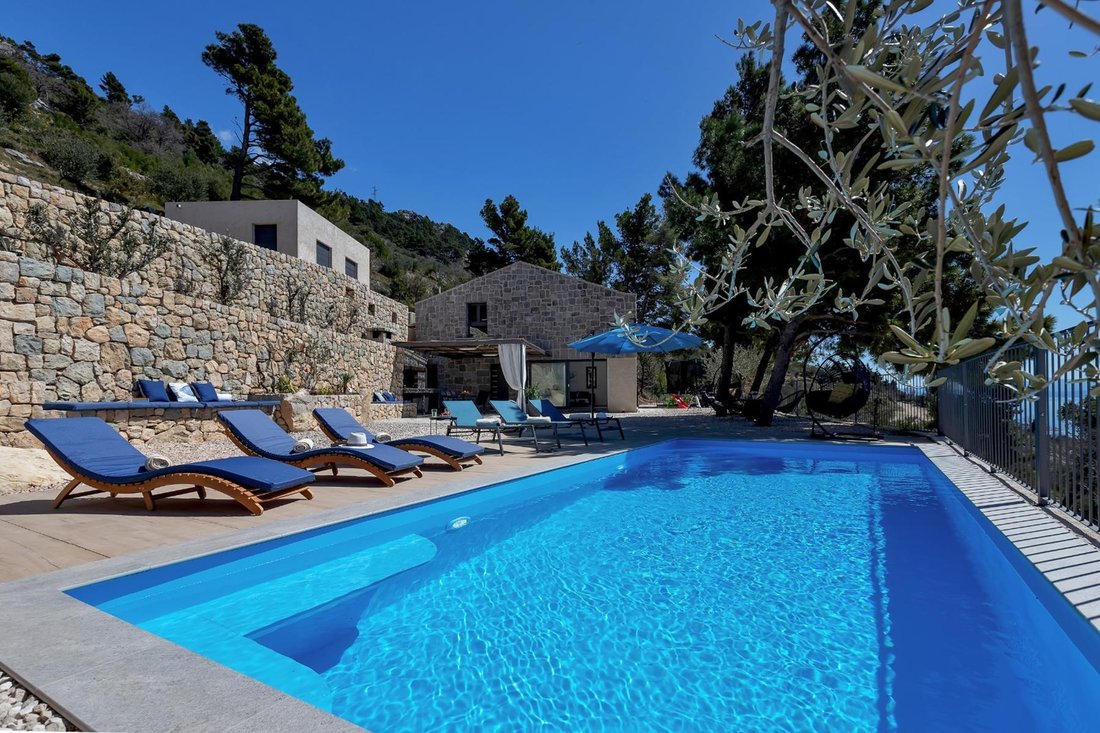 Villa in Makarska, Split-Dalmatia County, Croatia 1 - 15143594