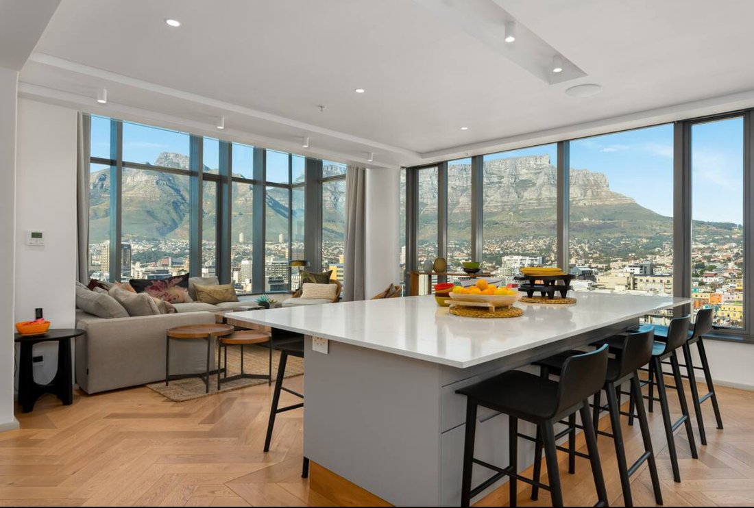 Penthouse Perfection With World Class In Cape Town, Western Cape, South ... - World Class Penthouse Apartment