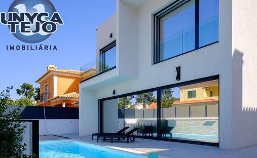 Villa in Aroeira, Charneca de Caparica und Sobreda, Portugal 1