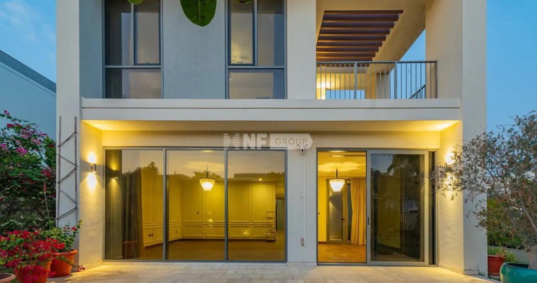 Villa in Hadaeq Sheikh Mohammed Bin Rashid, Dubai, United Arab Emirates 4 - 15151496
