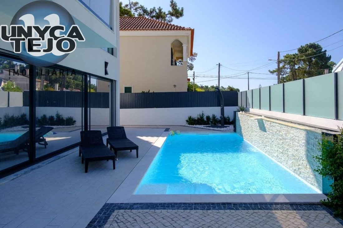 Villa in Aroeira, Charneca de Caparica e Sobreda, Portugal 2 - 15149374