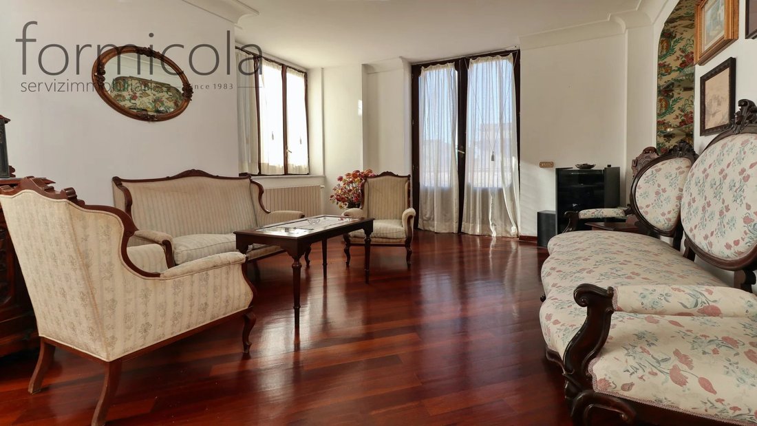 Apartment in Center, Portici, Campania 2 - 15149349