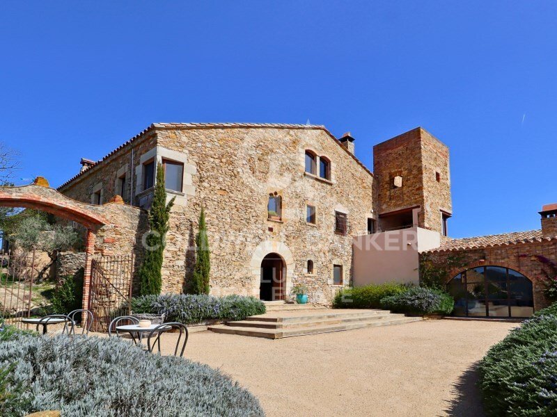 House in Quart, Catalonia, Spain 5 - 14057094