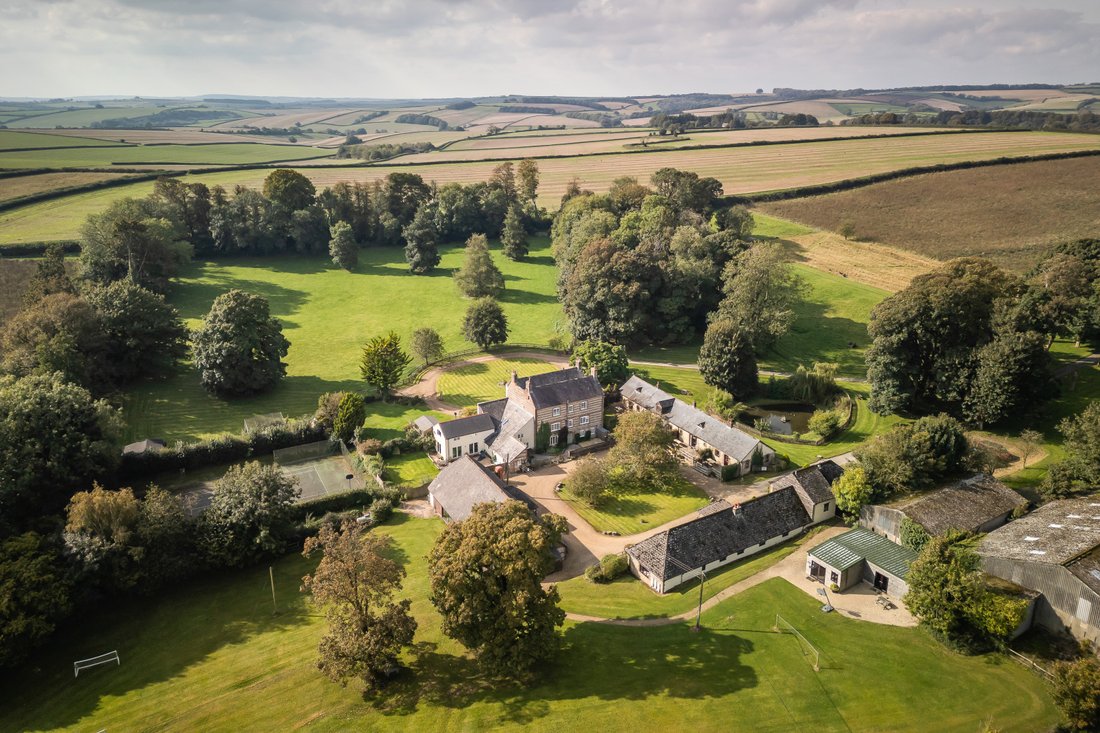 House in Piddletrenthide, England 1 - 15150347