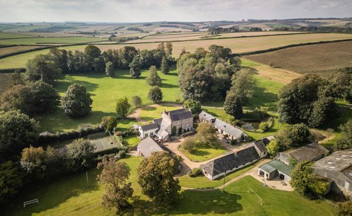 House in Piddletrenthide, England 1
