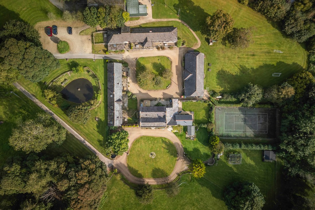 House in Piddletrenthide, England 4 - 15150347