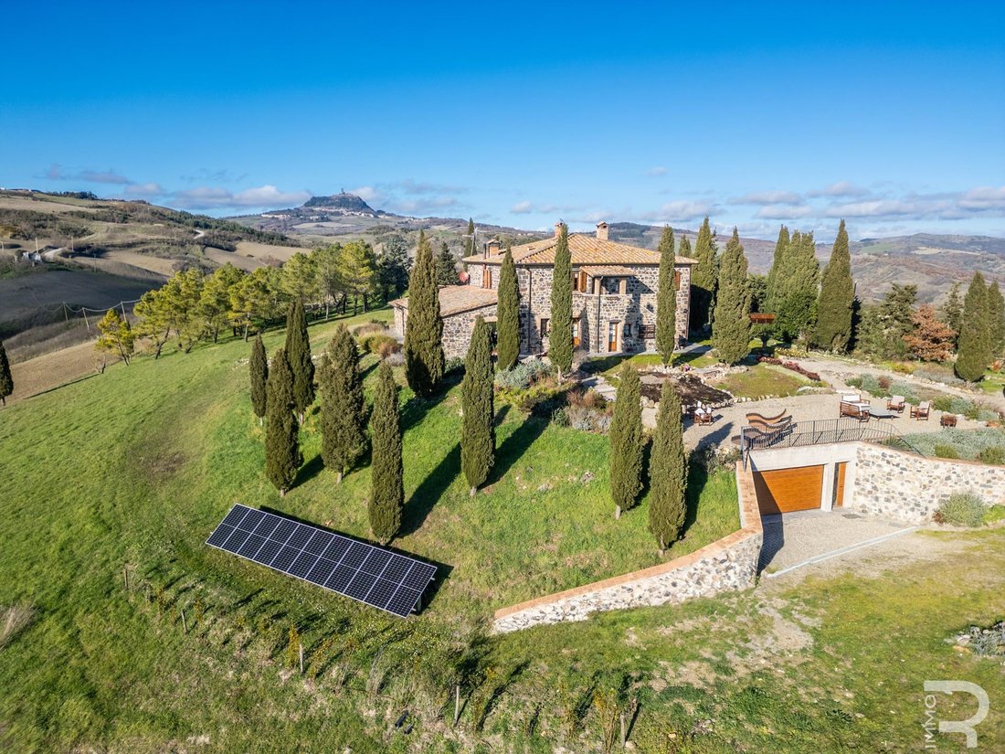 Farm Ranch in Radicofani, Tuscany, Italy 5 - 15151479