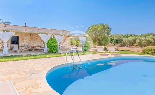 Villa in Ceglie Messapica, Apulia, Italy 1