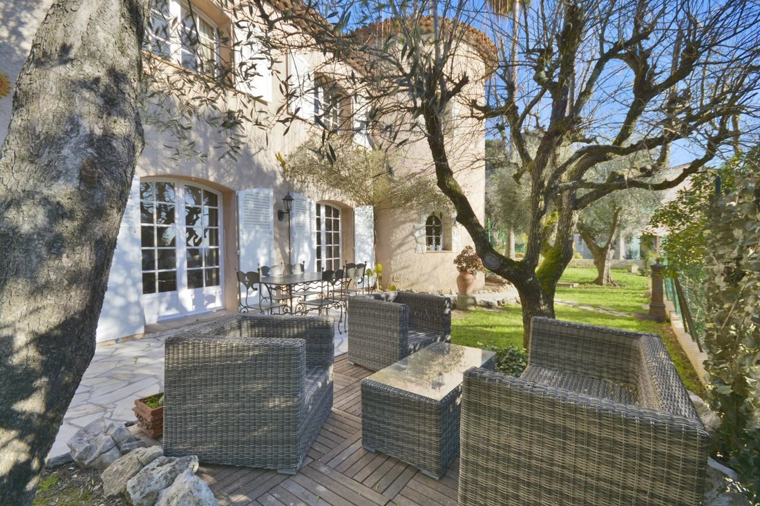 Country House in Vieux Cannet, Le Cannet, France 1 - 15149684