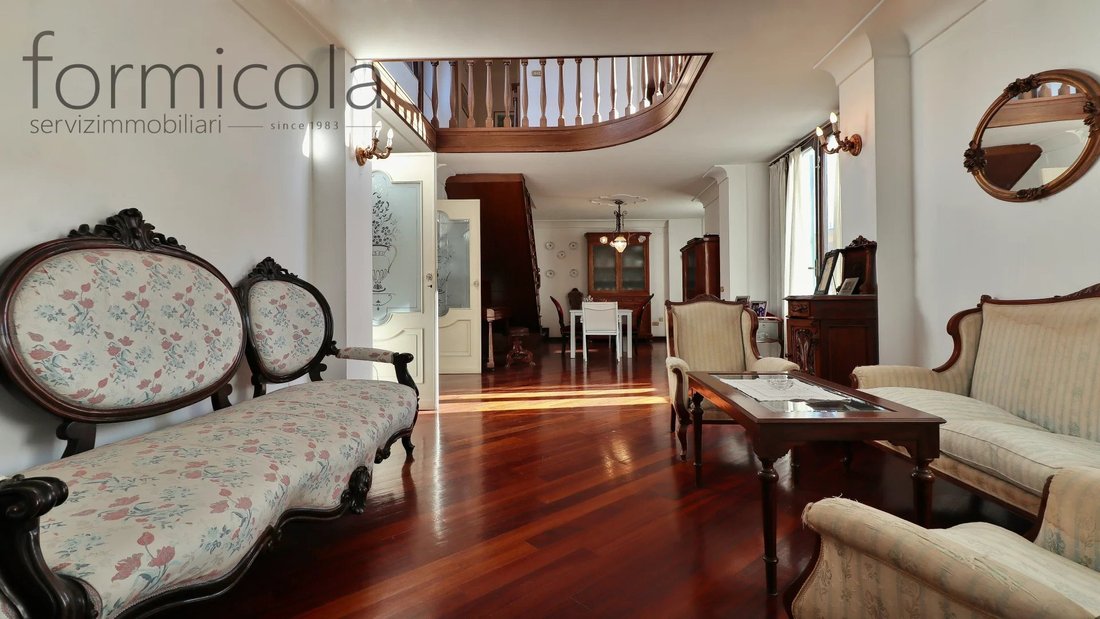 Apartment in Center, Portici, Campania 5 - 15149349