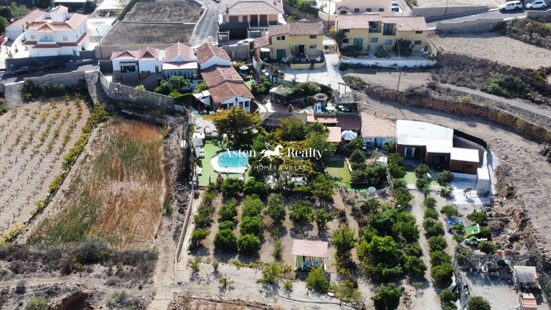 San Miguel de Abona, Canary Islands, Spain 2 - 15151422