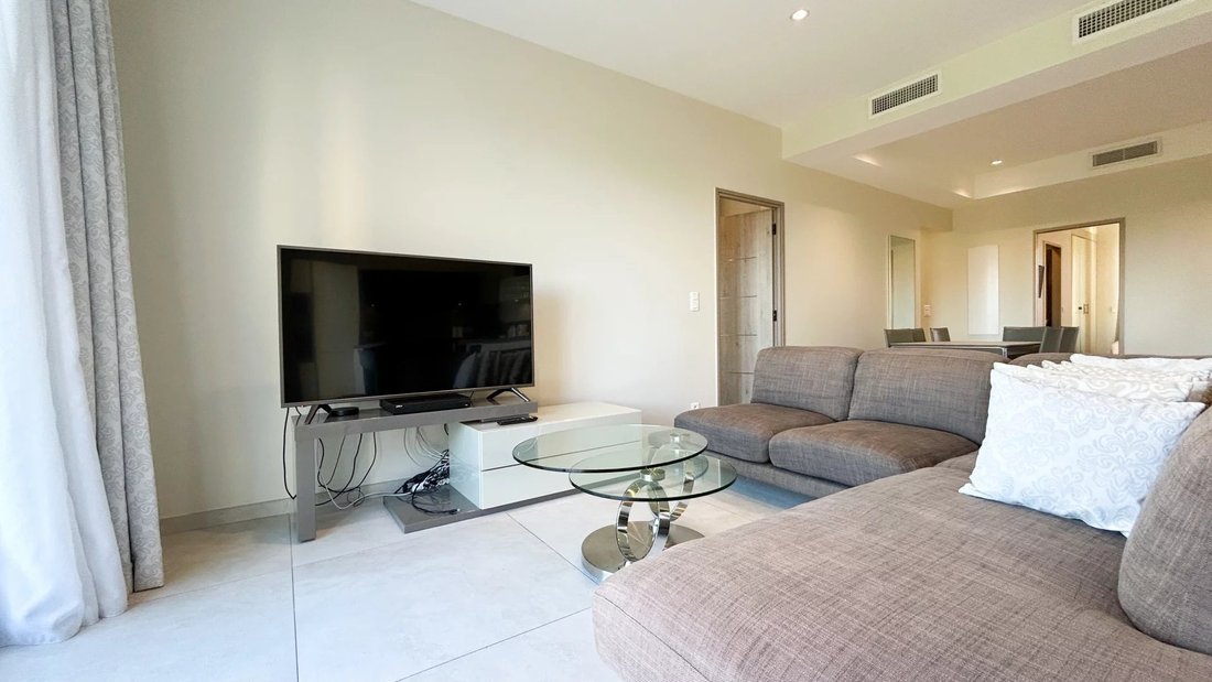 Apartment in Muette Sud, Paris 16e Arrondissement, Paris 5 - 15152528