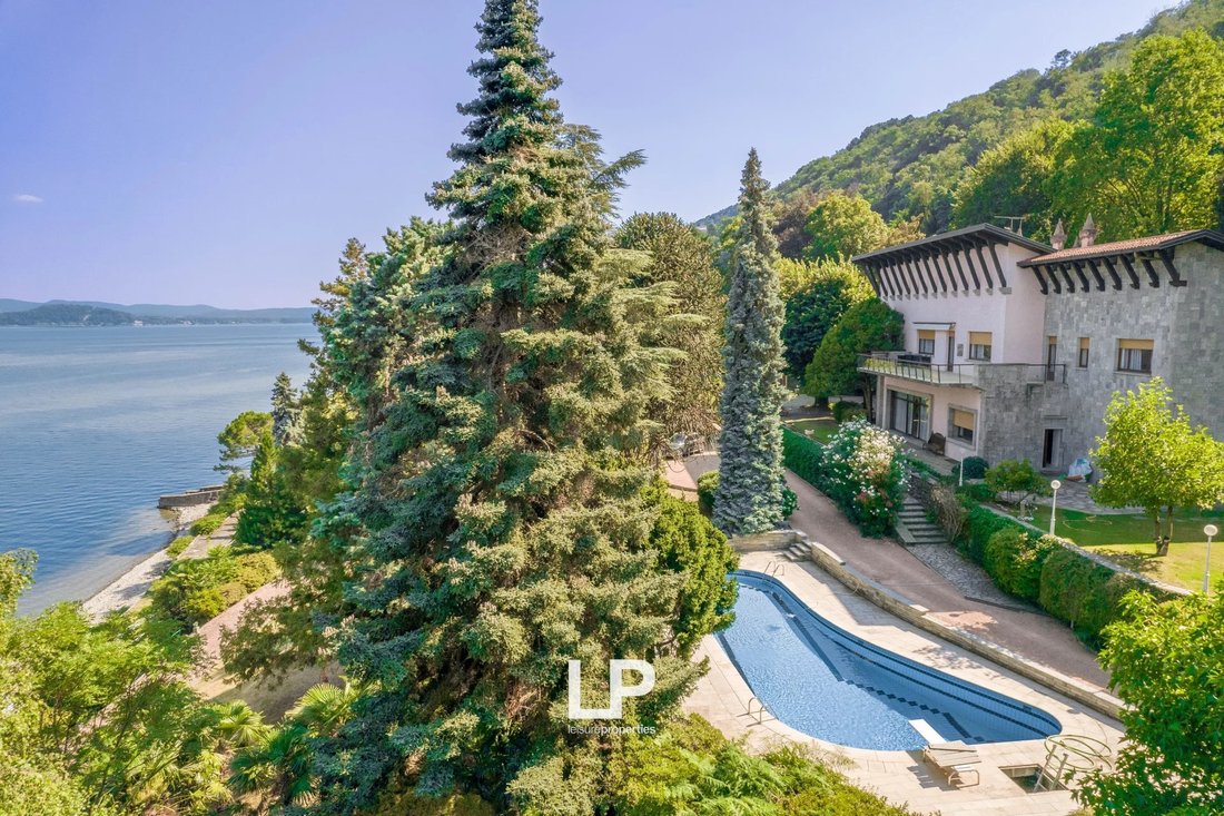 Villa in Stresa, Piedmont, Italy 1 - 12116429