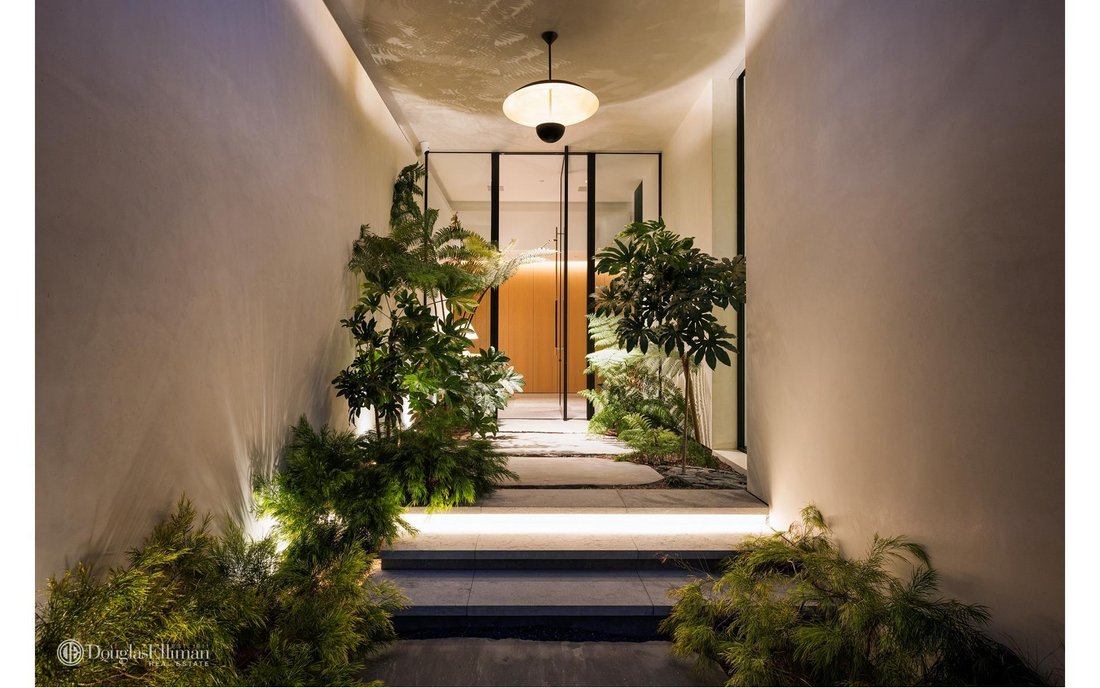 House Los Angeles In Los Angeles, California, United States For Sale