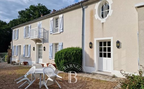 House in Milon-la-Chapelle, Ile-de-France, France 1