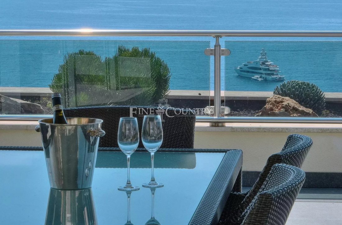 Villa in French Riviera, Provence-Alpes-Côte d'Azur, France 4 - 13046066