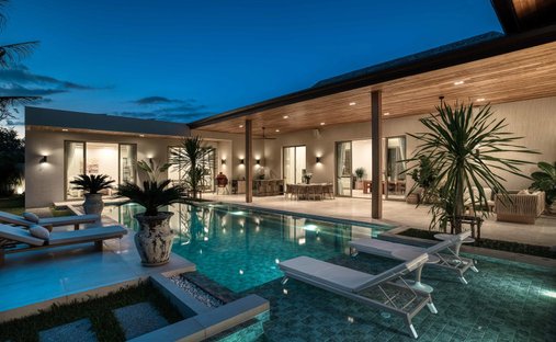 Villa in Choeng Thale, Phuket, Thailand 1