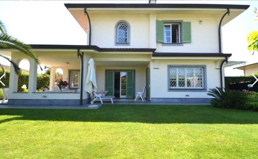 Villa in Seravezza, Tuscany, Italy 1