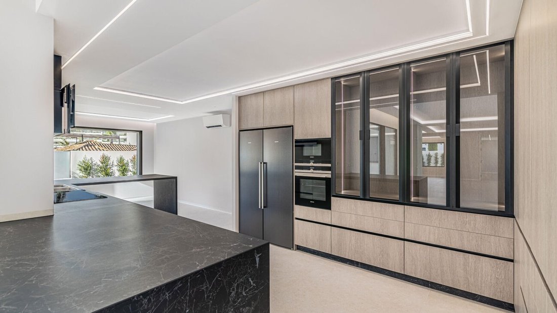 Villa in Marbella, Andalusien, Spanien 4 - 15158307