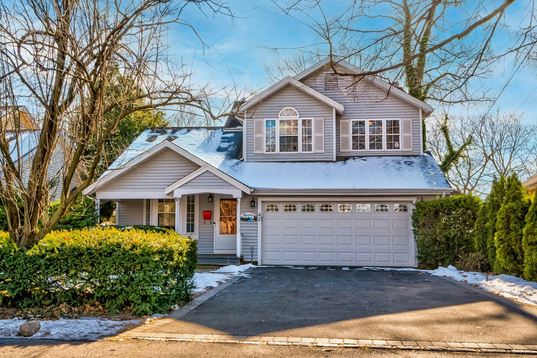 House in Port Washington, New York, United States 1 - 15153513
