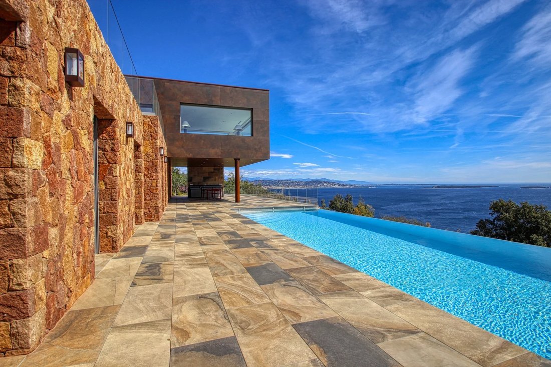 Villa in French Riviera, Provence-Alpes-Côte d'Azur, France 1 - 11907988
