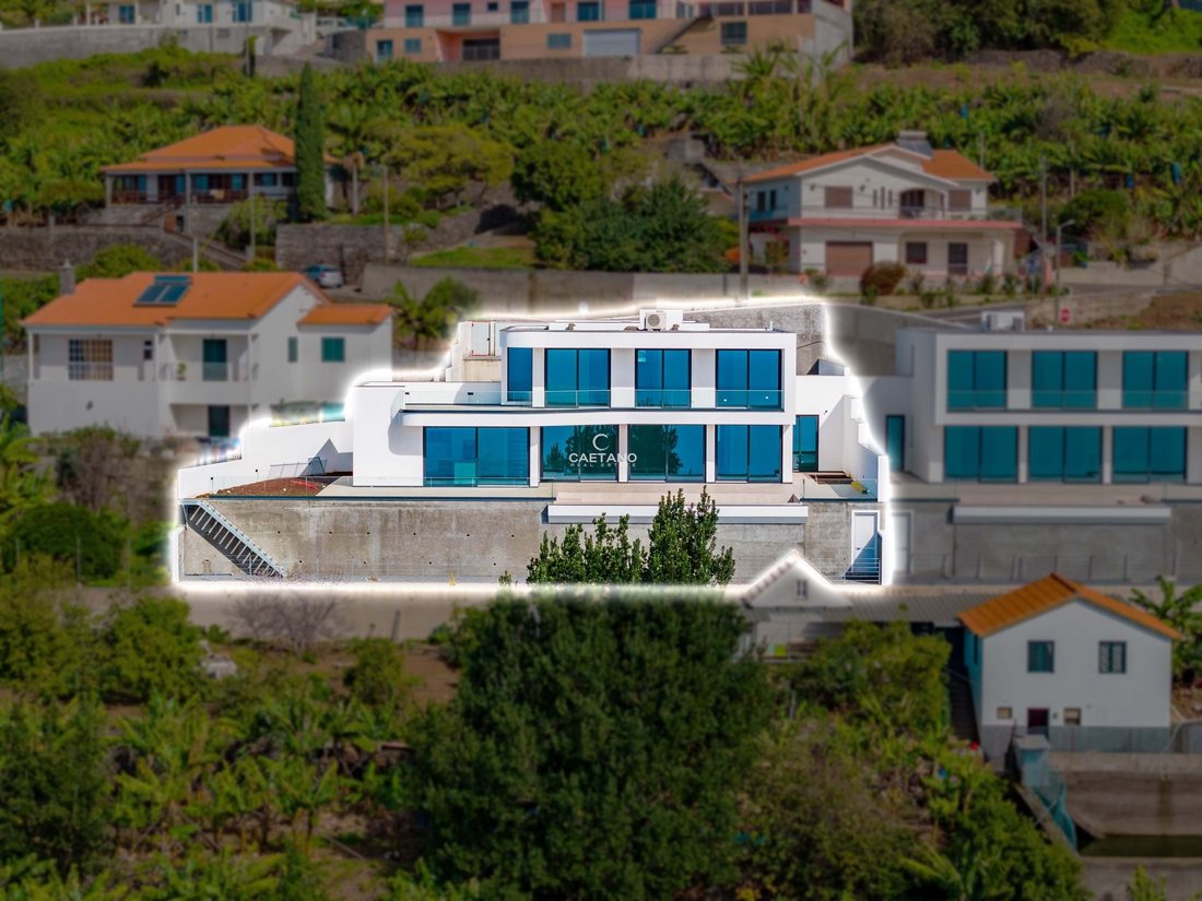 Villa in Arco Da Calheta, Madeira, Portugal 2 - 15120975