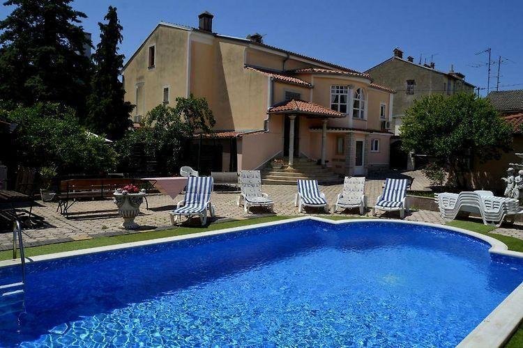 Villa in Mjesni odbor Kastanjer, Grad Pula, Istria County 2 - 11881420
