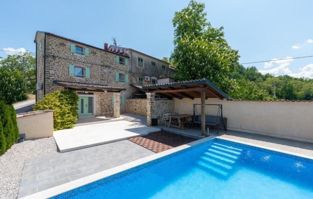 Villa in Opcina Motovun, Istria County, Croatia 2 - 13882453