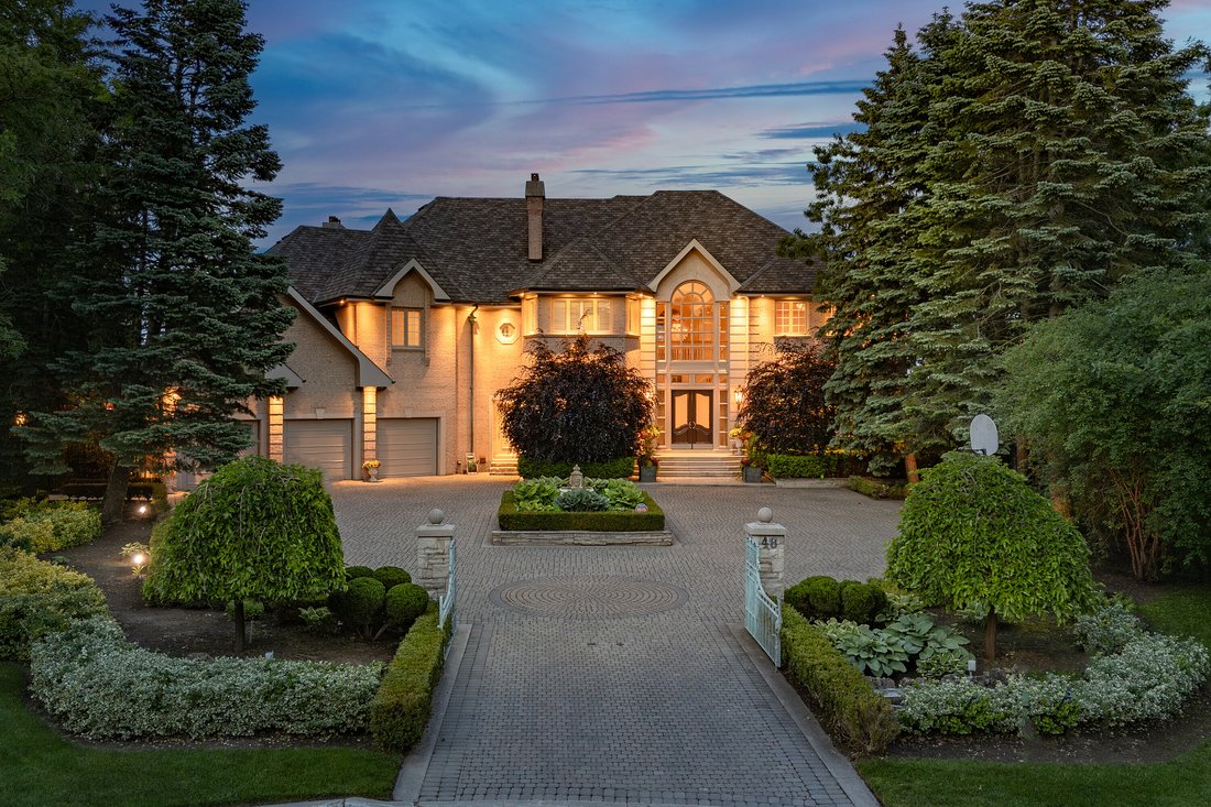 House in Gormley, Ontario, Canada 1 - 15153575