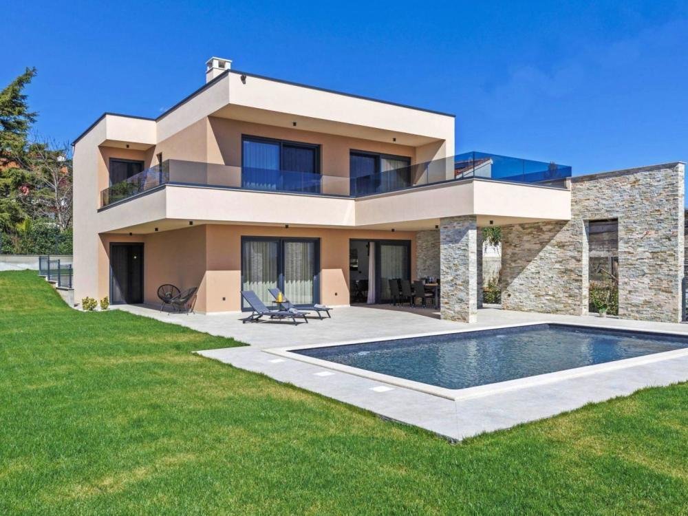 Villa in Porec, Istria County, Croatia 2 - 12272545