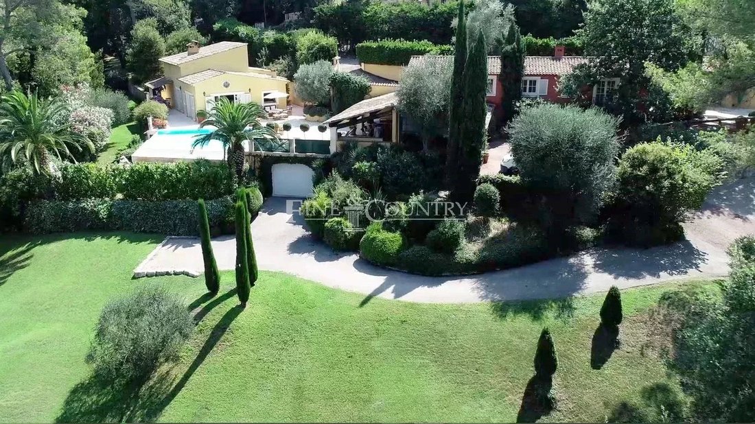 Villa in Mougins, Provence-Alpes-Côte d'Azur, France 2 - 13326604