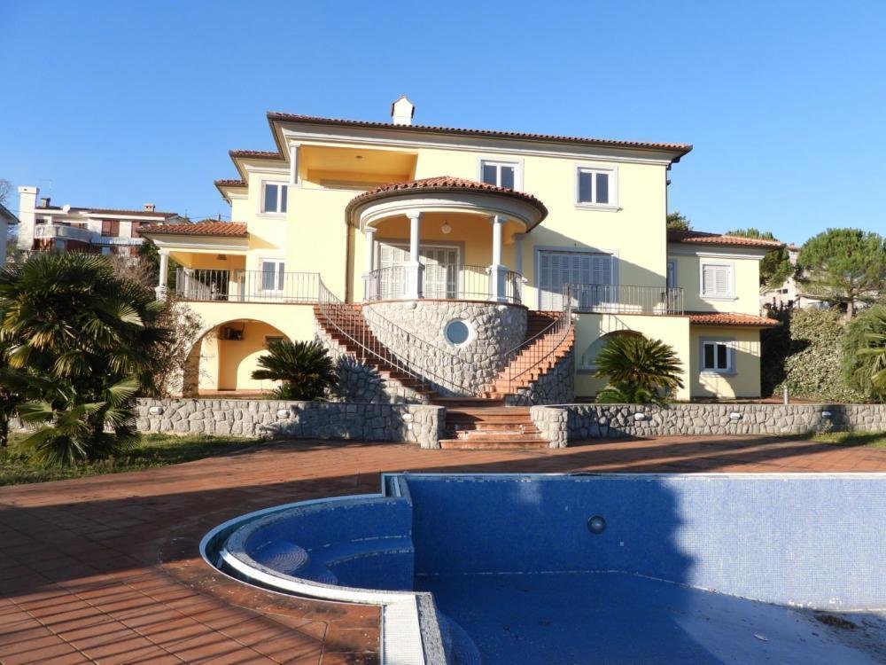 Villa in Grad Opatija, Primorje-Gorski Kotar County, Croatia 2 - 13882419