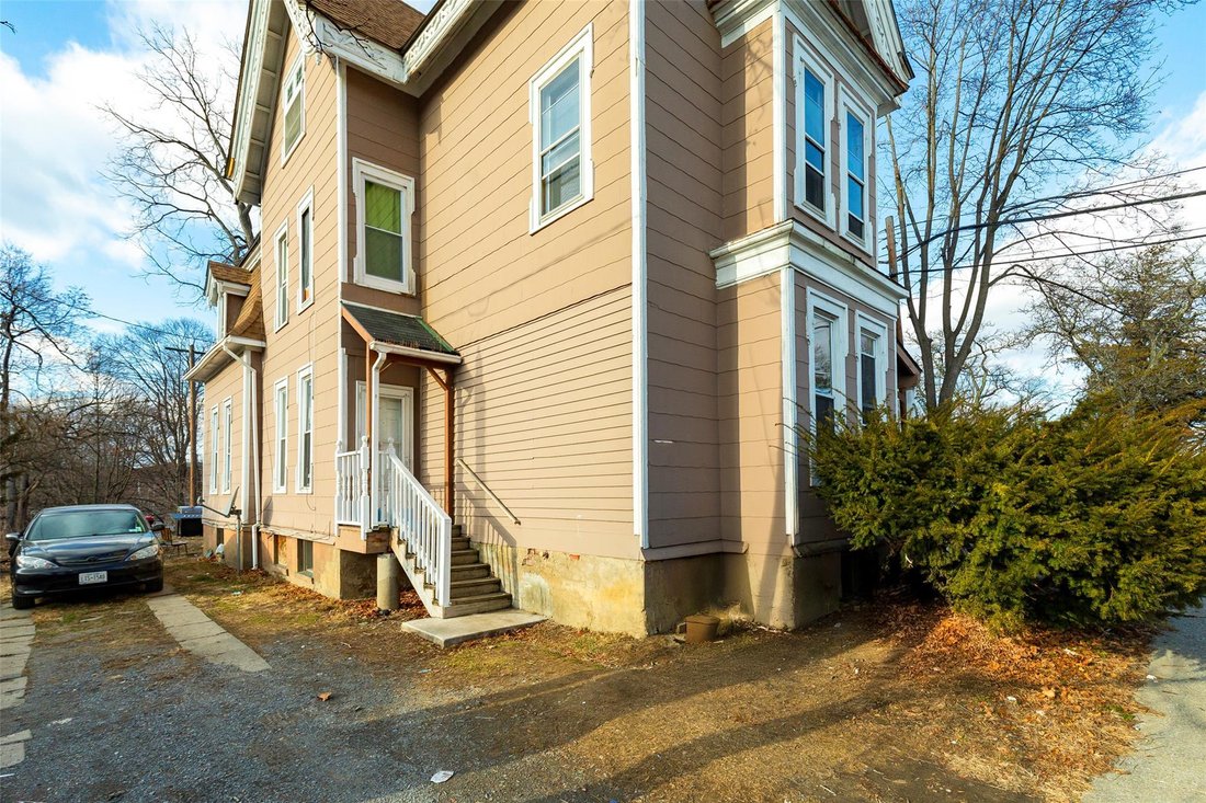 Apartment in Spackenkill, New York, United States 4 - 15158489