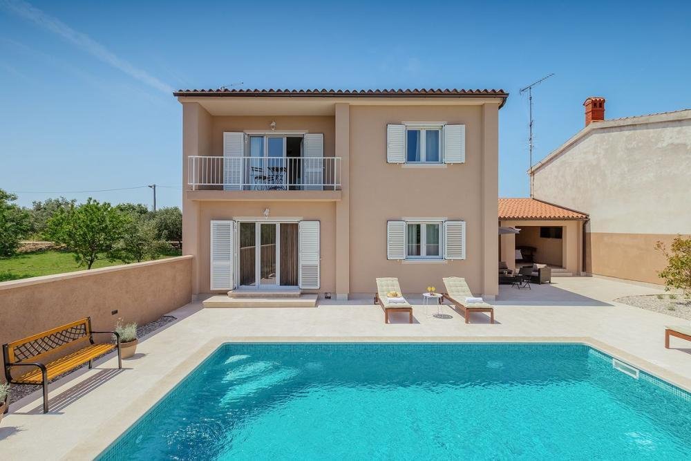 Villa in Grad Pula, Istria County, Croatia 2 - 13882638