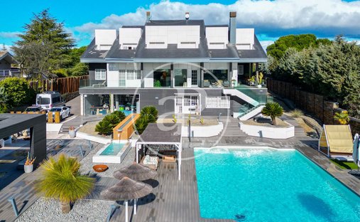 Villa in Las Rozas de Madrid, Community of Madrid, Spain 1