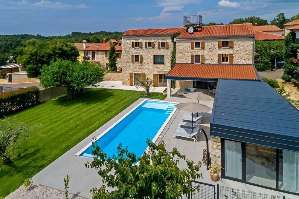 Villa in Brtonigla, Istria County, Croatia 2 - 14192571