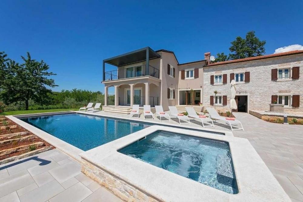 Villa in Kastelir, Istria County, Croatia 2 - 11973767