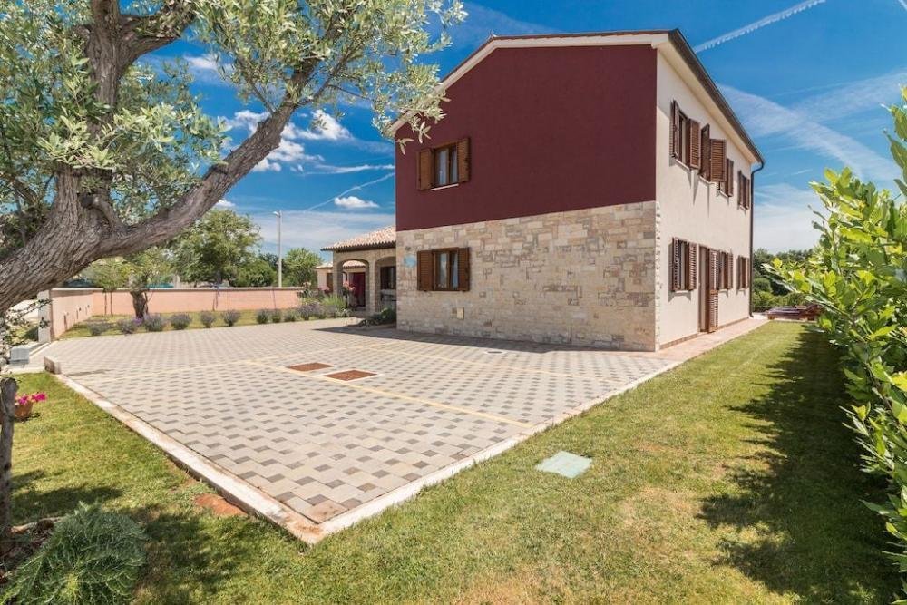 Villa in Svetvincenat, Istria County, Croatia 2 - 12258493