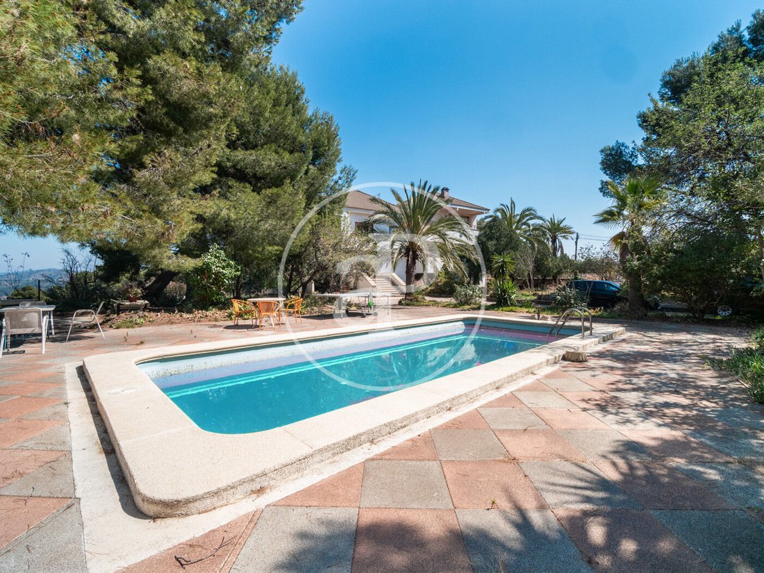 Villa in Gilet, Valencian Community, Spain 1 - 15158439