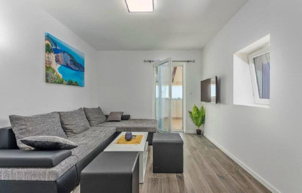 Villa in Rovinj, Istria County, Croatia 4 - 12936897