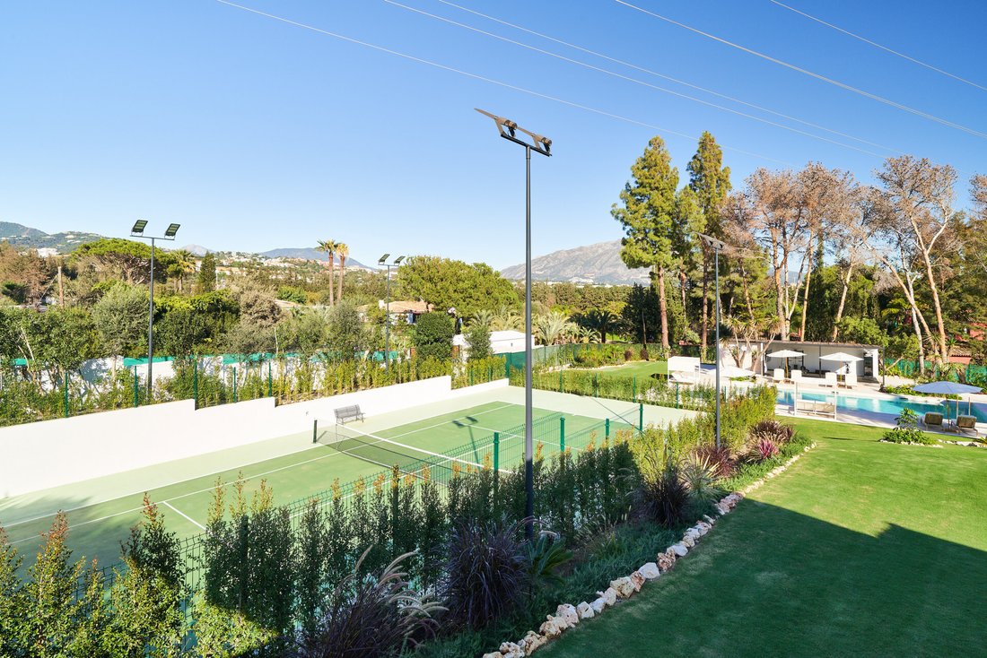 Villa in Marbella, Andalusia, Spain 5 - 15154975